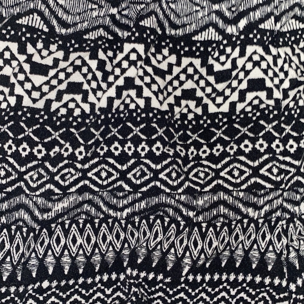 shorts - Picture 2 of 5